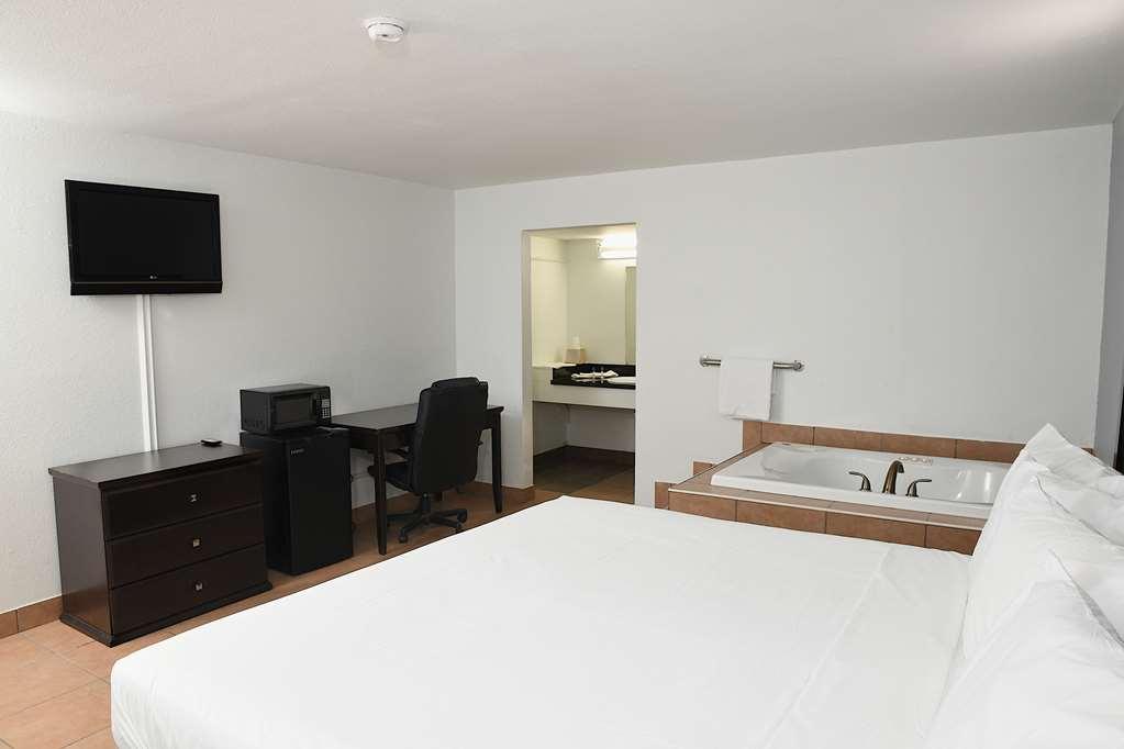 America Best Value Baton Rouge Room photo