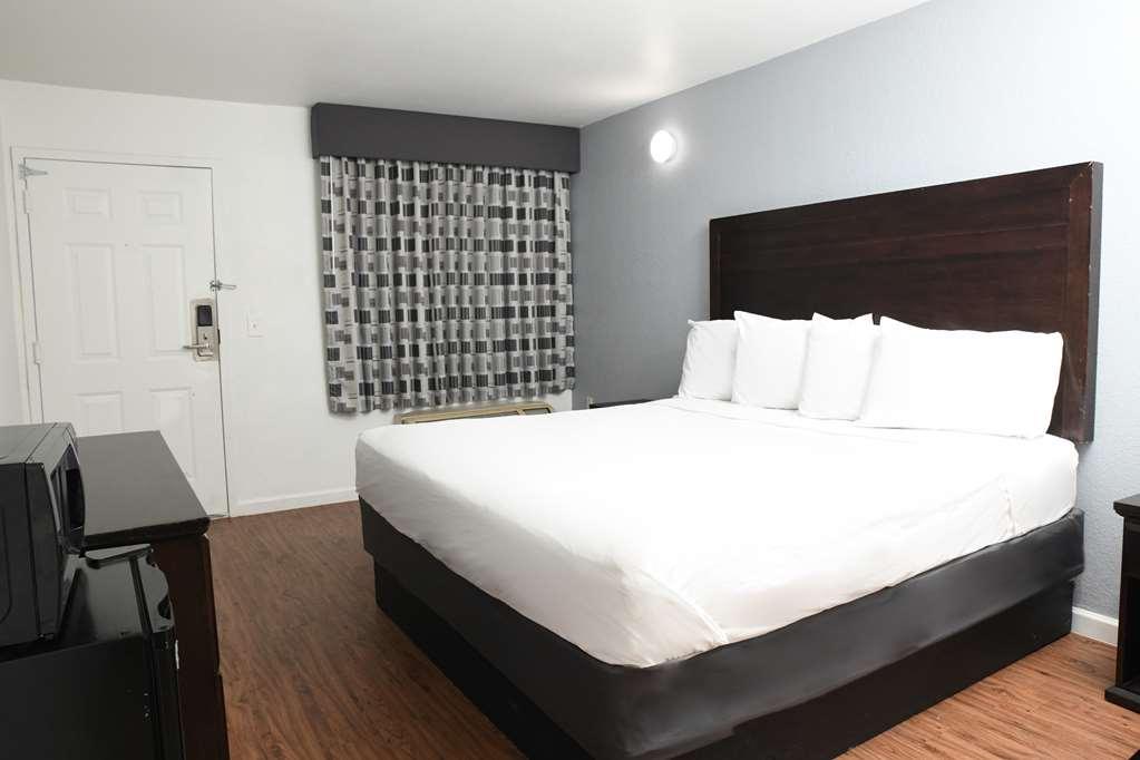 America Best Value Baton Rouge Room photo