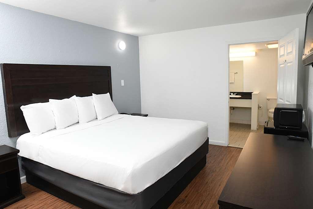 America Best Value Baton Rouge Room photo