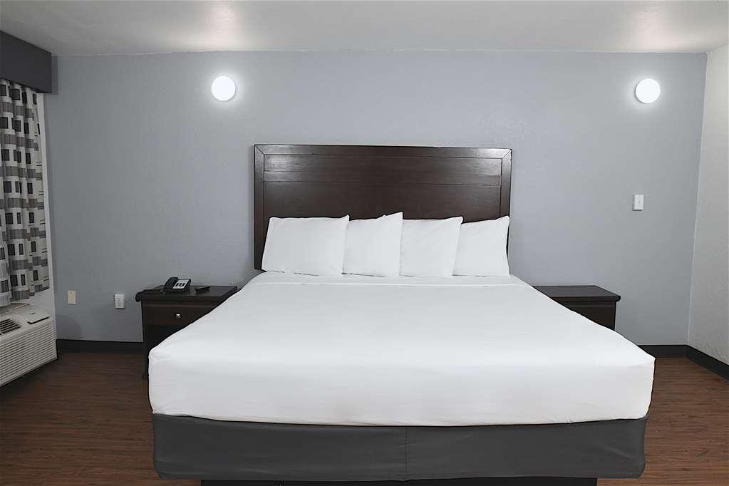 America Best Value Baton Rouge Room photo